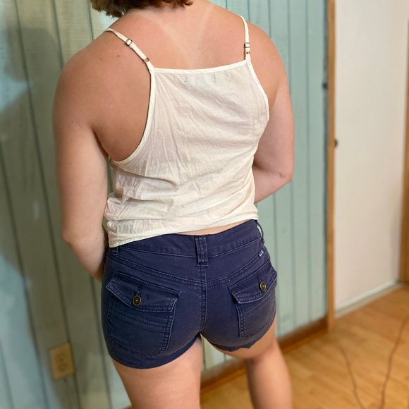 Creme Lacy tank top - Picture 2 of 2